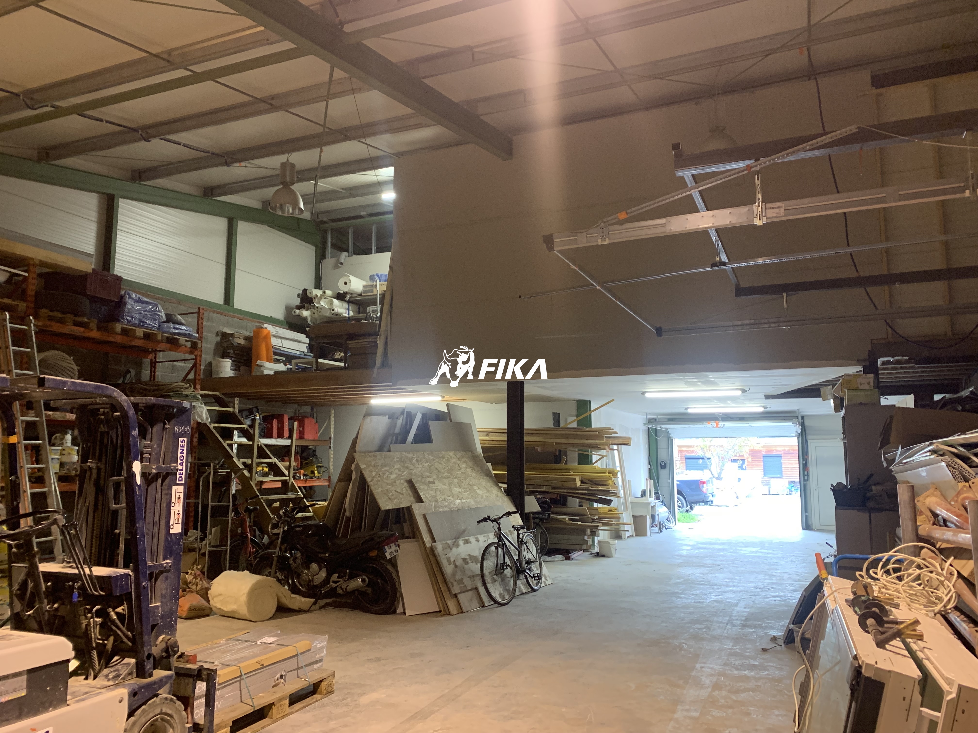 A VENDRE LOCAL D'ACTIVITÉ 425 m2 - (31140) AUCAMVILLE